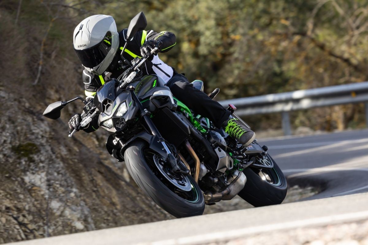 Kawasaki Z900: ecco la naked che da oggi vorrete comprare (e non solo per il prezzo...) +VIDEO+